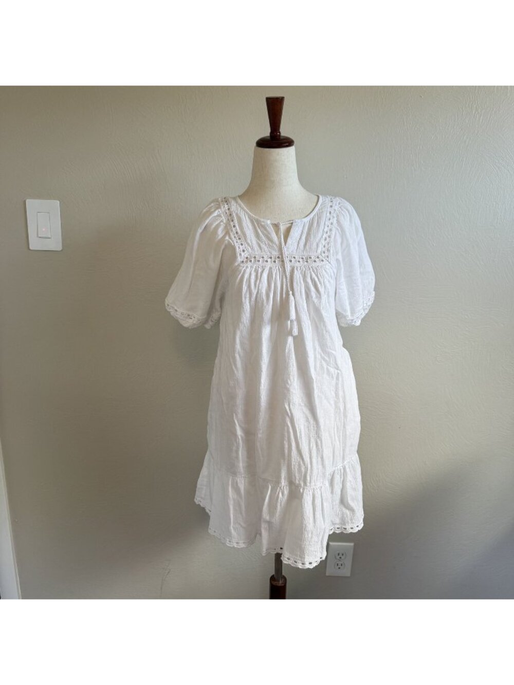 Old Navy White Embroidered Eyelet Mini Dress Cottagecore Puff Sleeve Tassel Size